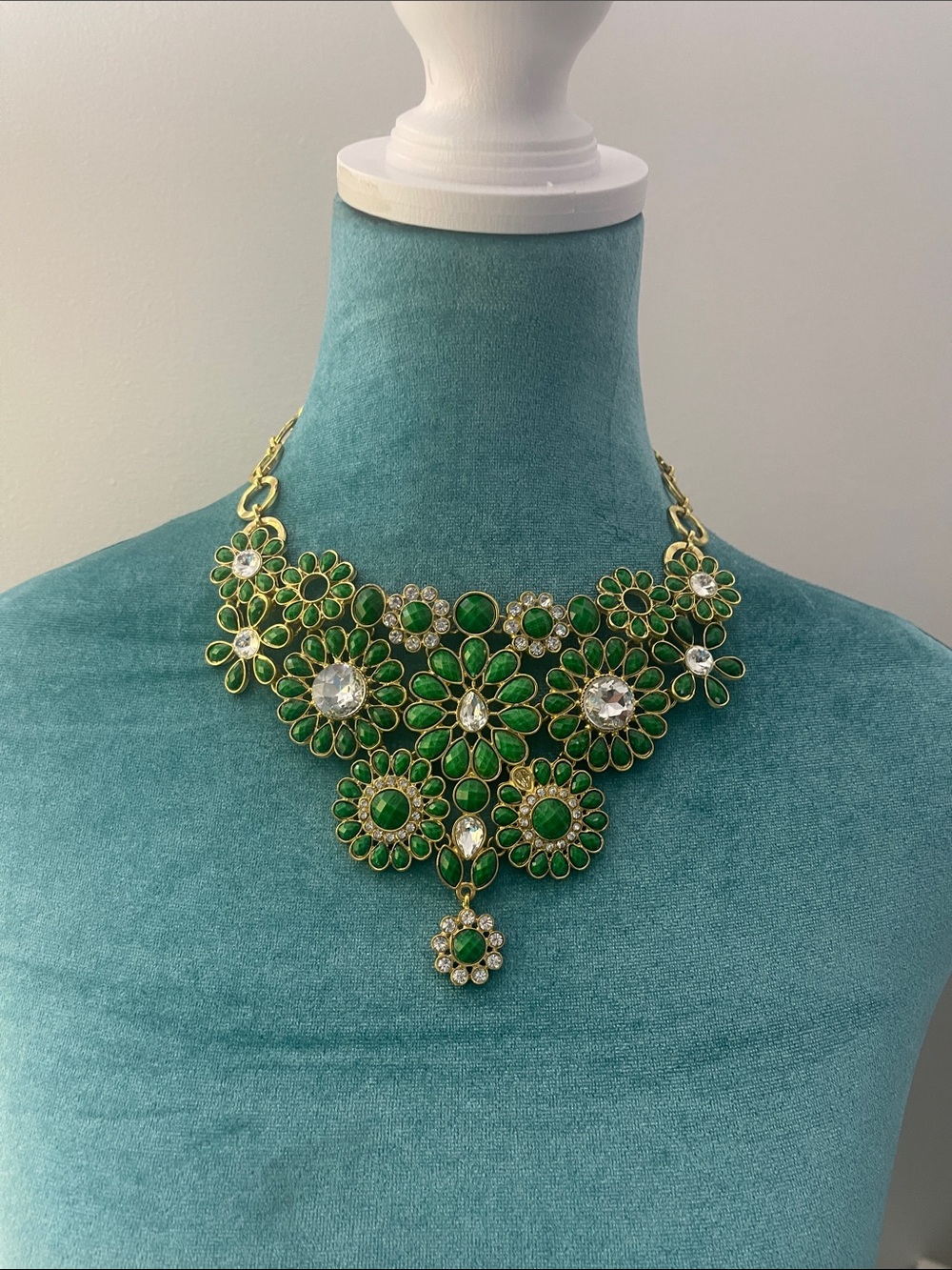 Green Floral Statement Necklace with Gold Chain
